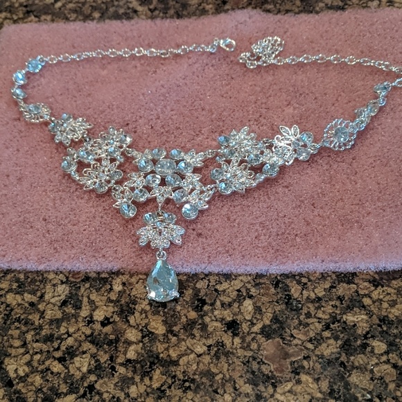 none Jewelry - Necklace